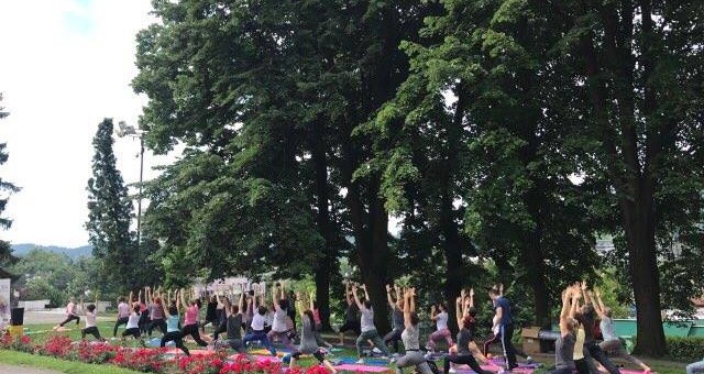 Udruženje Joga za mene! Vas i ove subote poziva na Alora besplatni čas joge na otvorenom